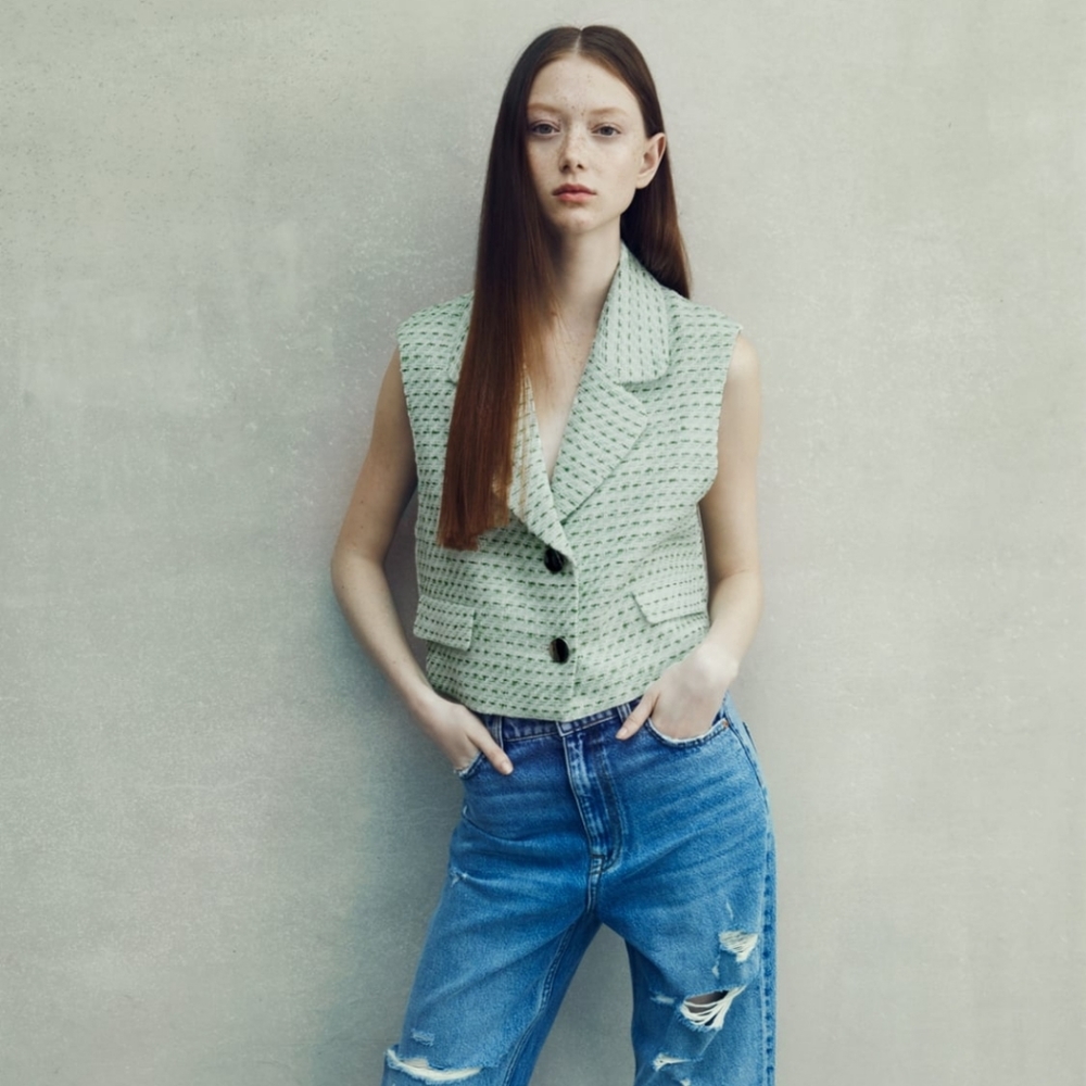 NWT Short Zara Vest